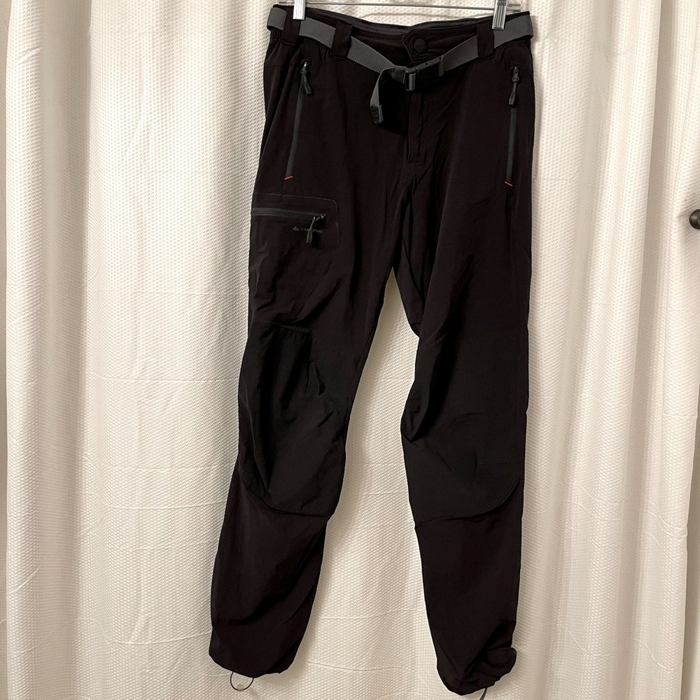 Quechua (Decathlon) Belted Hiking Pants with 4 Zipper Pockets US Size 31